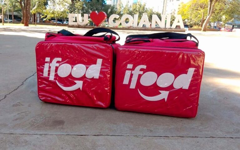 Bags de entrega em ação da iFood realizada pela Sound Agência